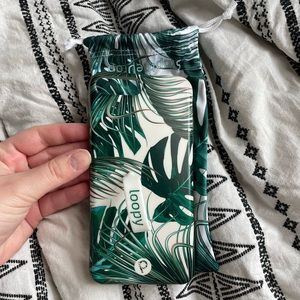 Palm Loopy Case
